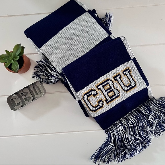 College scarf California Baptist University - Picture 2 of 4